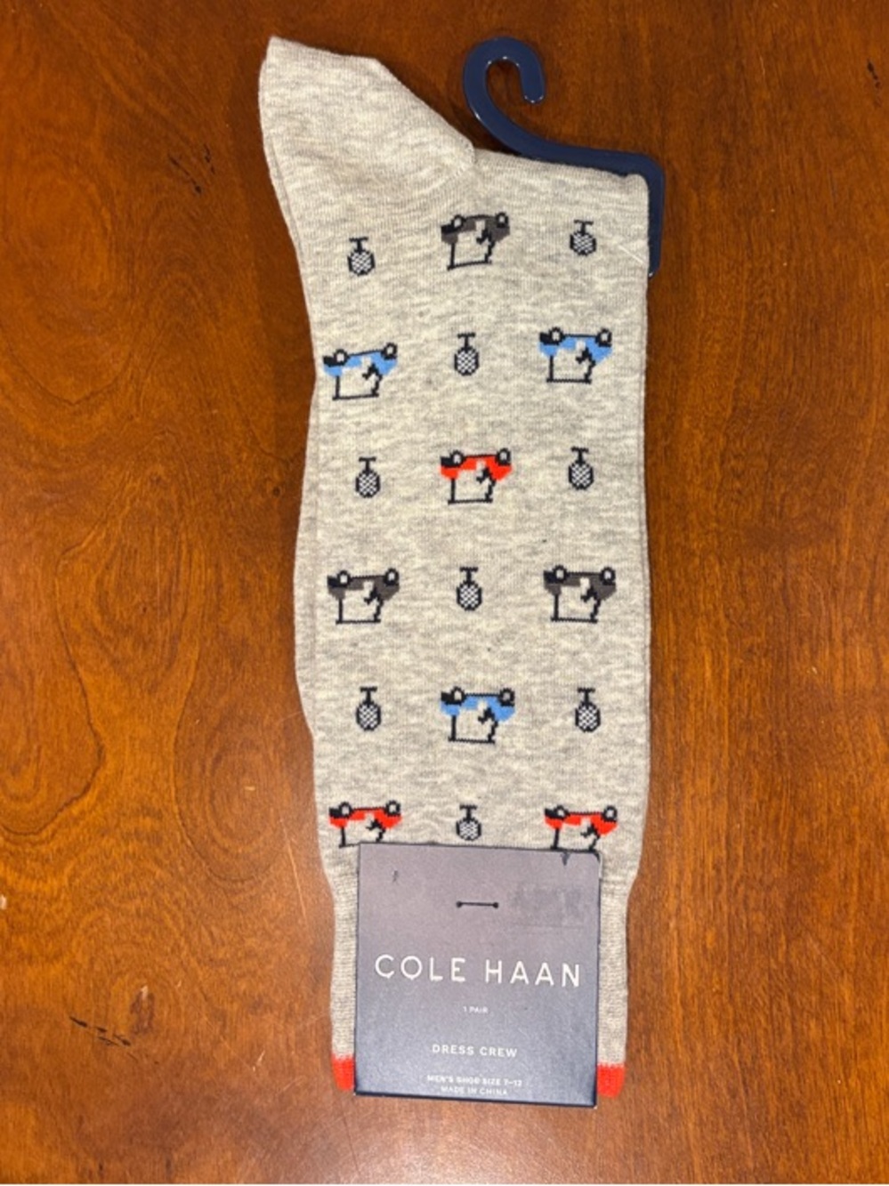 Cole Haan Light Gray Dress Crew Socks with Golf Ball & Golf Cart Motif. NEW